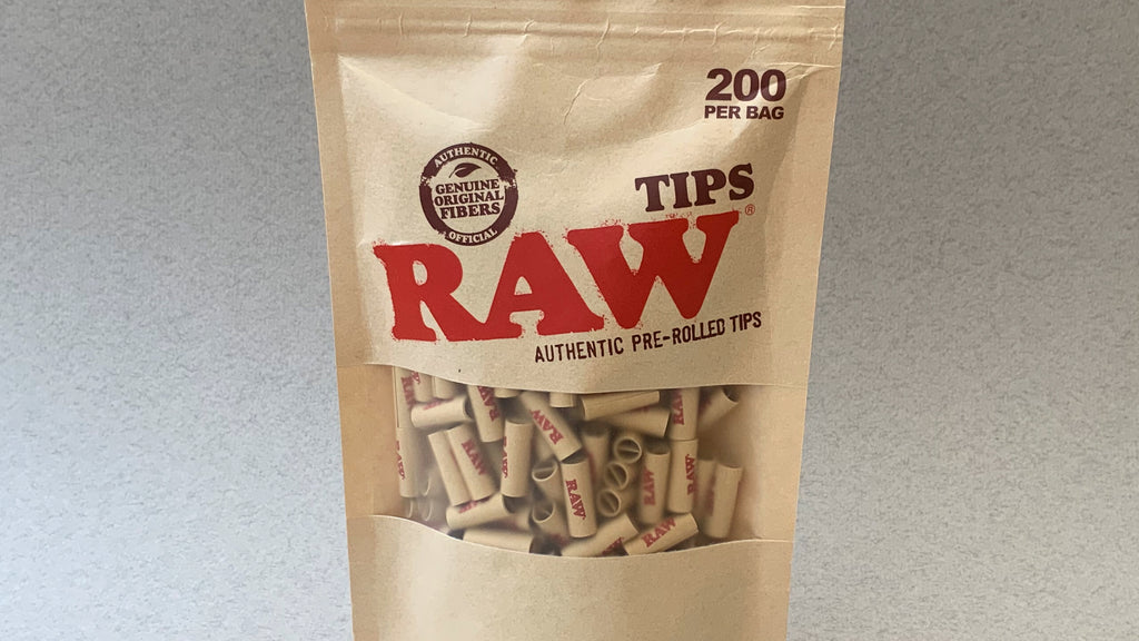 RAW Pre-Rolled Tips are one of their US patented inventions. All RAW Pre-Rolled Tips were rolled by hand for the first few years until a machine was finally engineered to pre-roll the tips! Tip Diameter: 6mm, Length: 18mm.